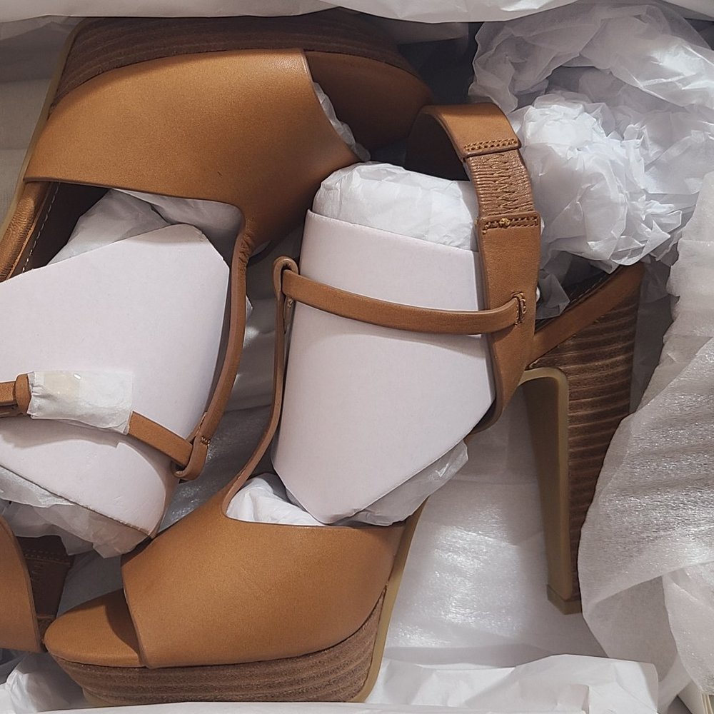 NWB See By Chloe Dark Beige Women Sz 39.5 9 MSRP 550+ Classy Vintage